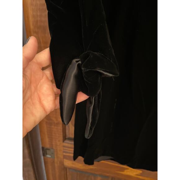 ANNE KLEIN BLACK VELVET COCKTAIL DRESS 12 - Picture 2 of 5